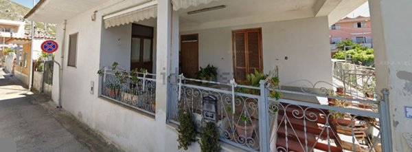 casa indipendente in vendita a Mondragone