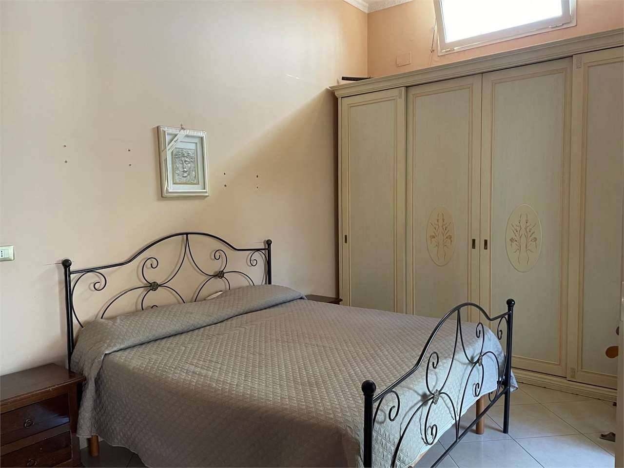 intera palazzina in vendita a Mondragone