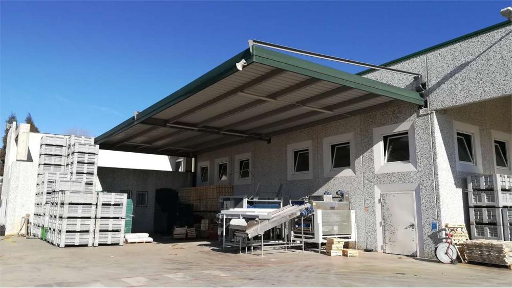 capannone in vendita a Mondragone