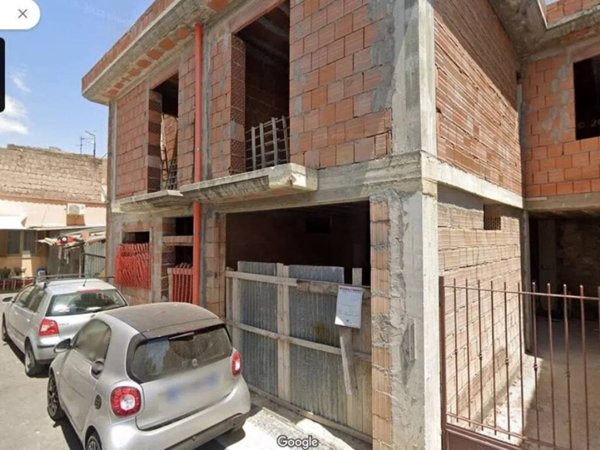 casa indipendente in vendita a Mondragone
