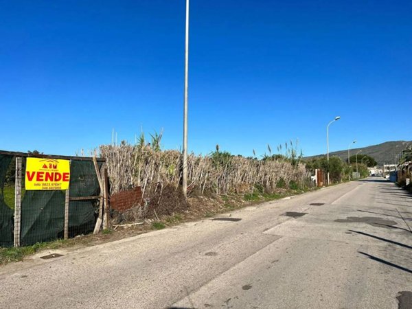 terreno agricolo in vendita a Mondragone