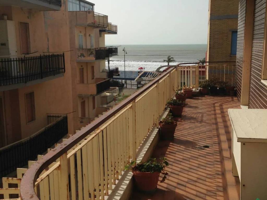 appartamento in vendita a Mondragone