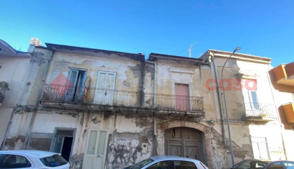 casa indipendente in vendita a Mondragone