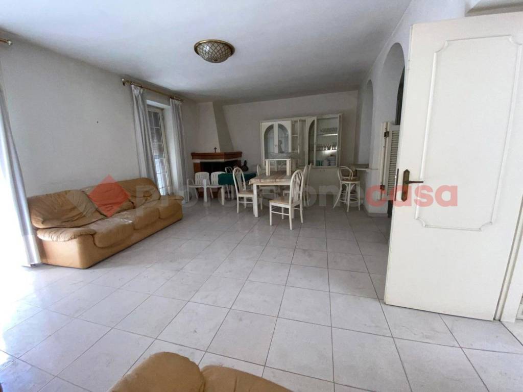 appartamento in vendita a Mondragone