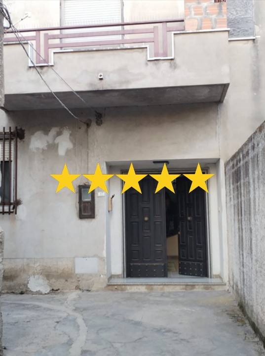 casa indipendente in vendita a Mondragone