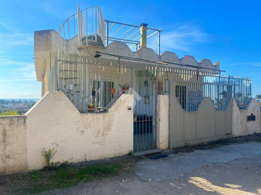 appartamento in vendita a Mondragone