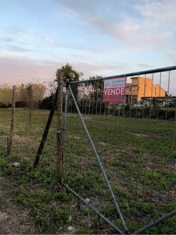 terreno agricolo in vendita a Mondragone