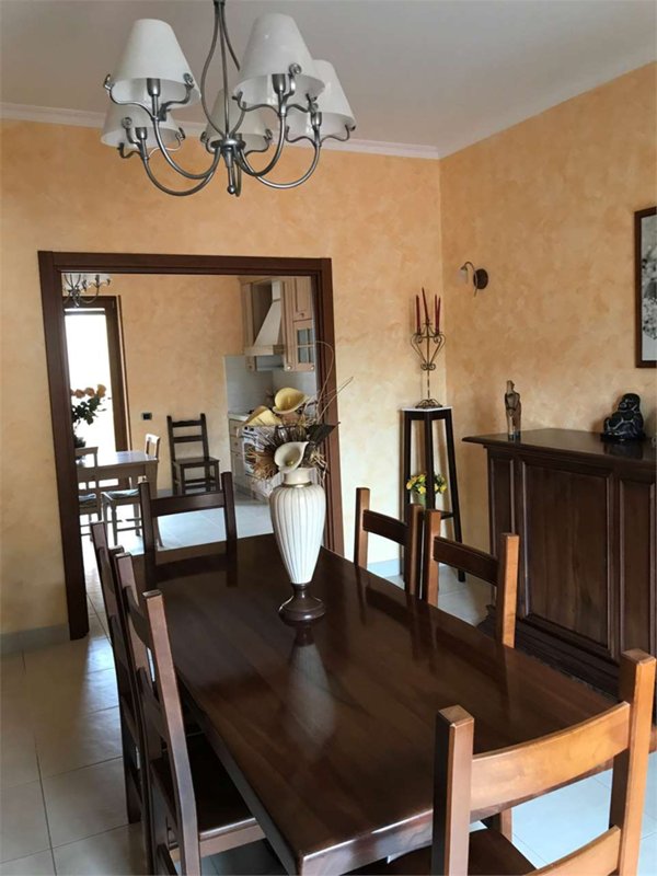 casa indipendente in vendita a Mondragone