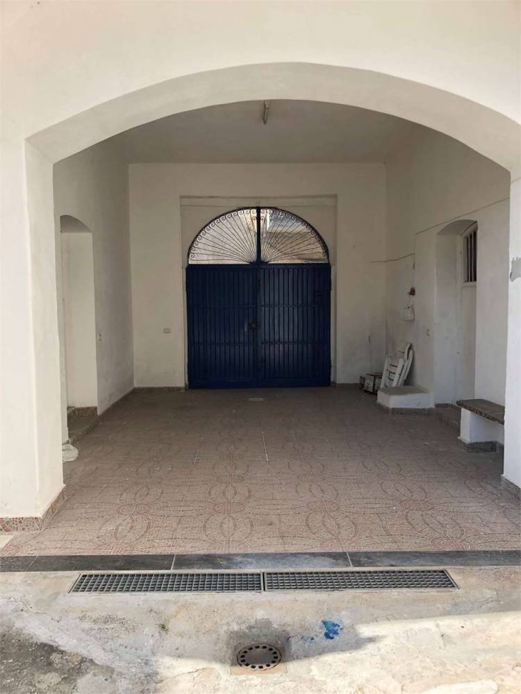 intera palazzina in vendita a Mondragone