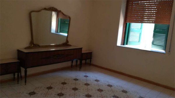 casa indipendente in vendita a Mondragone