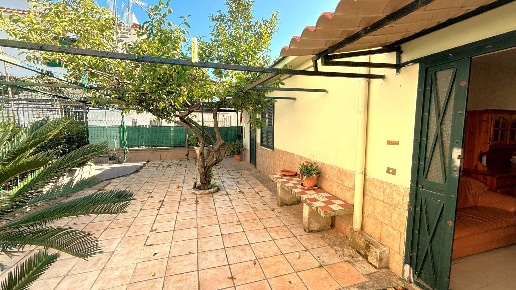 appartamento in vendita a Mondragone in zona Pescopagano