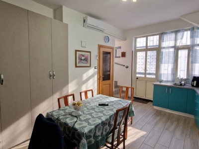 casa indipendente in vendita a Mondragone