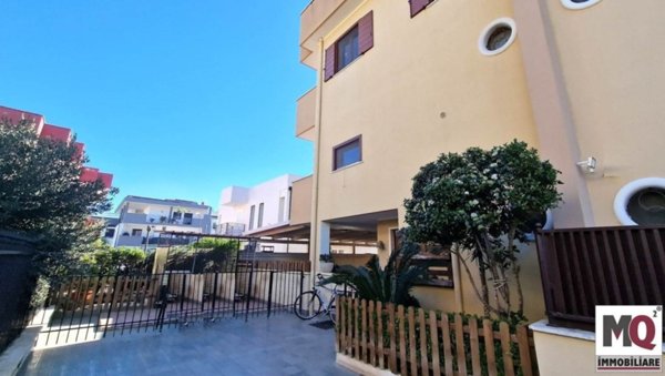 casa indipendente in vendita a Mondragone