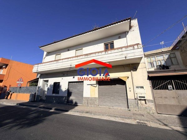 intera palazzina in vendita a Mondragone