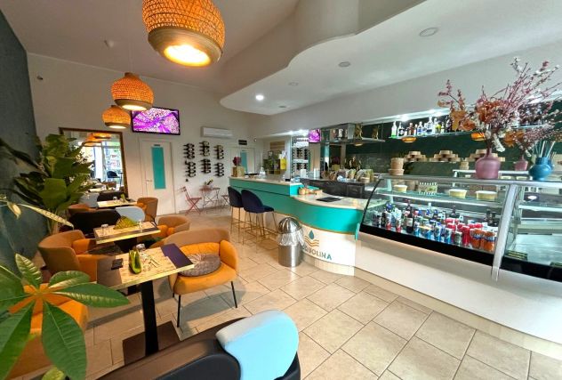 negozio in vendita a Mondragone