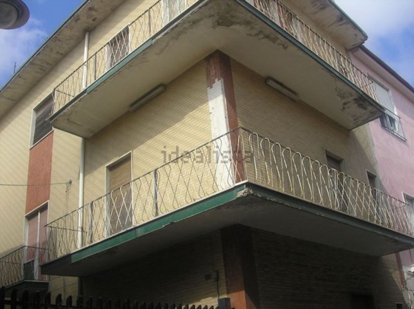 casa semindipendente in vendita a Mondragone