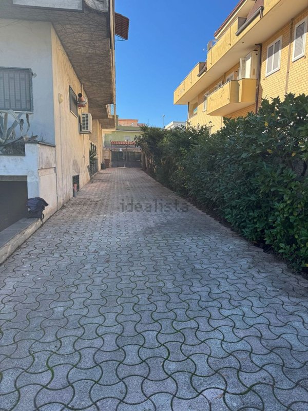 casa indipendente in vendita a Mondragone