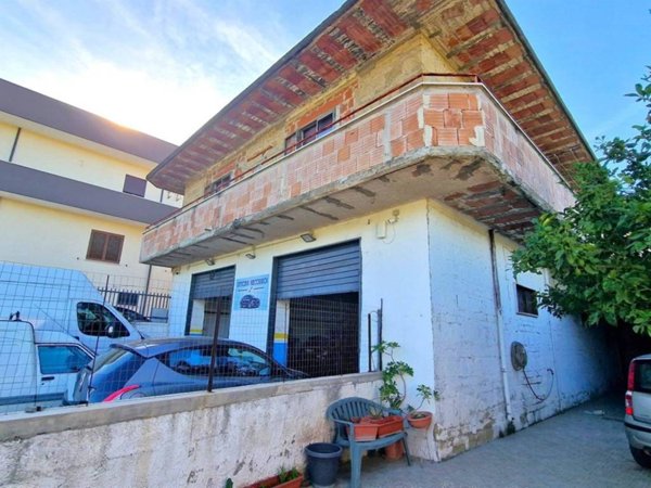 appartamento in vendita a Mondragone