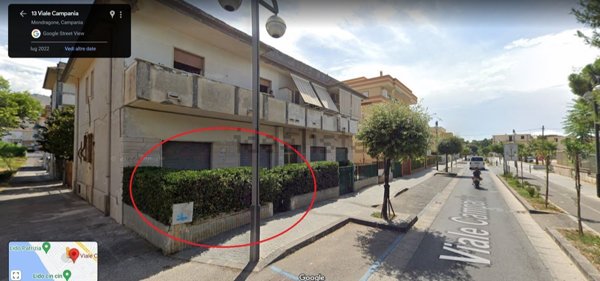 locale commerciale in vendita a Mondragone