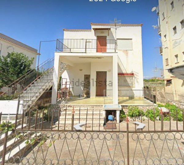 casa indipendente in vendita a Mondragone