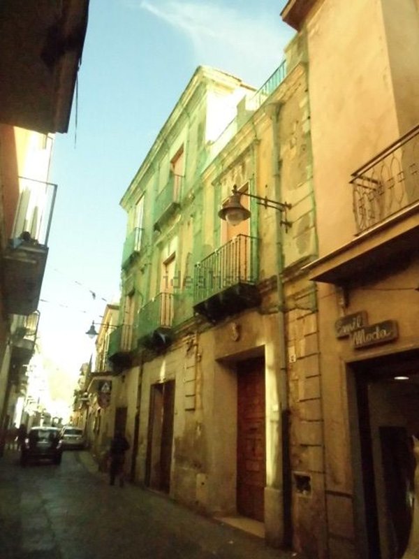 casa indipendente in vendita a Mondragone