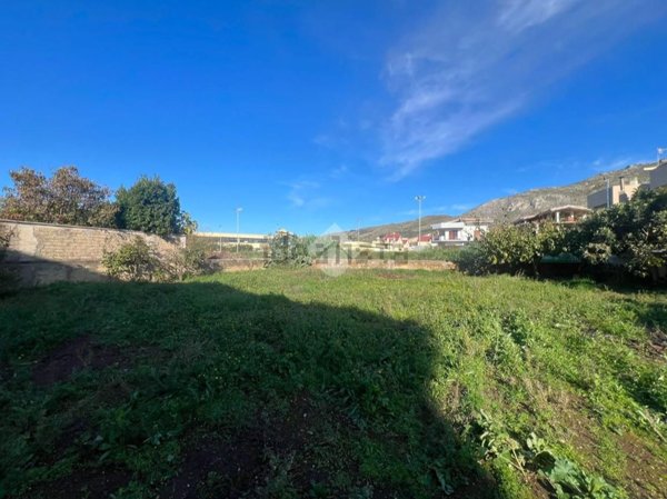 casa indipendente in vendita a Mondragone