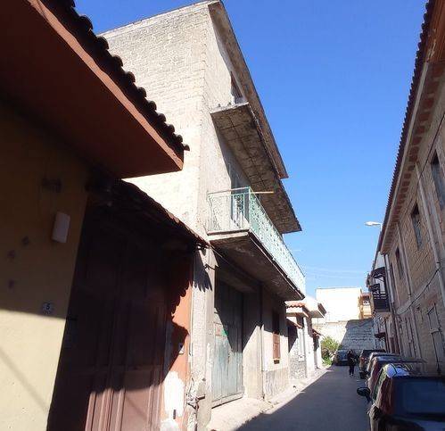 casa indipendente in vendita a Mondragone