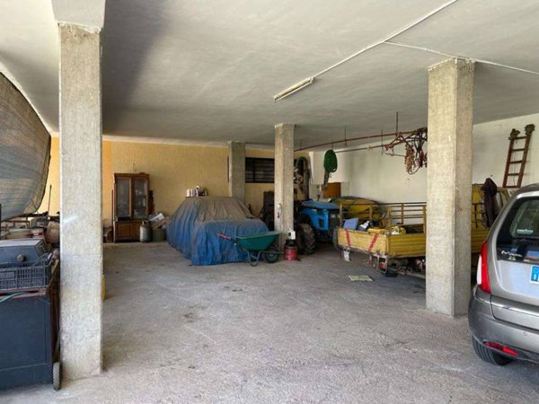 casa indipendente in vendita a Mondragone