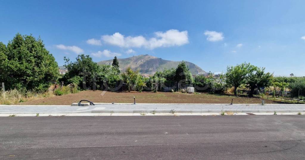 casa indipendente in vendita a Mondragone