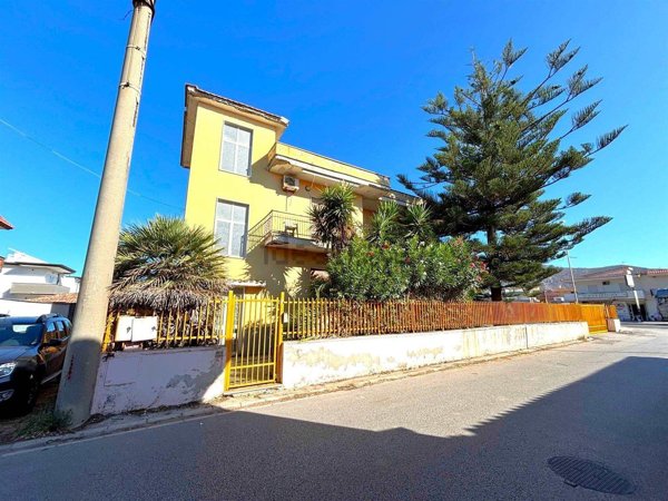 appartamento in vendita a Mondragone