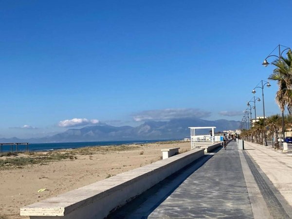 appartamento in vendita a Mondragone