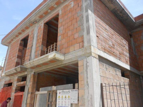 casa indipendente in vendita a Mondragone