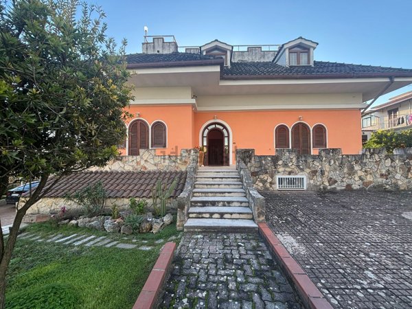 appartamento in vendita a Mondragone