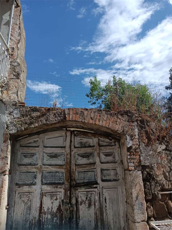 intera palazzina in vendita a Mondragone