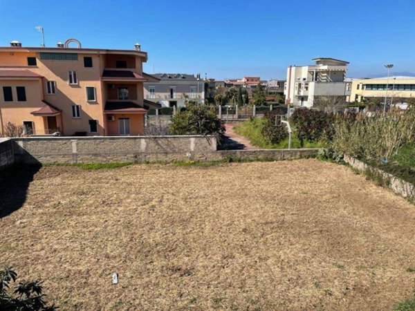 casa indipendente in vendita a Mondragone