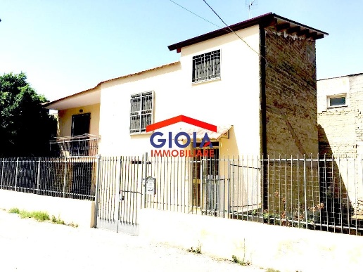 casa indipendente in vendita a Mondragone