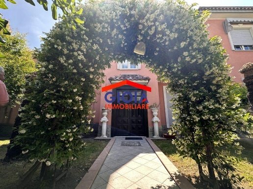 villa in vendita a Mondragone