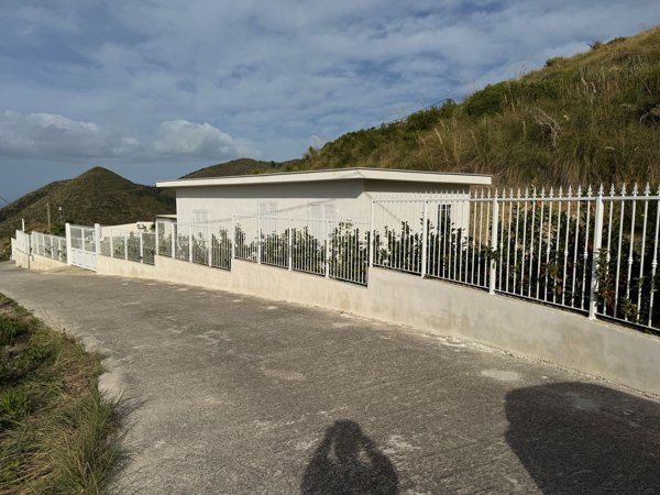 casa indipendente in vendita a Mondragone