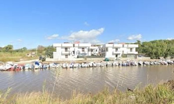 casa indipendente in vendita a Mondragone