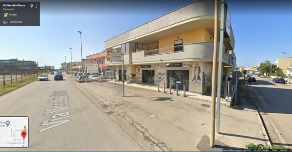 locale commerciale in vendita a Mondragone