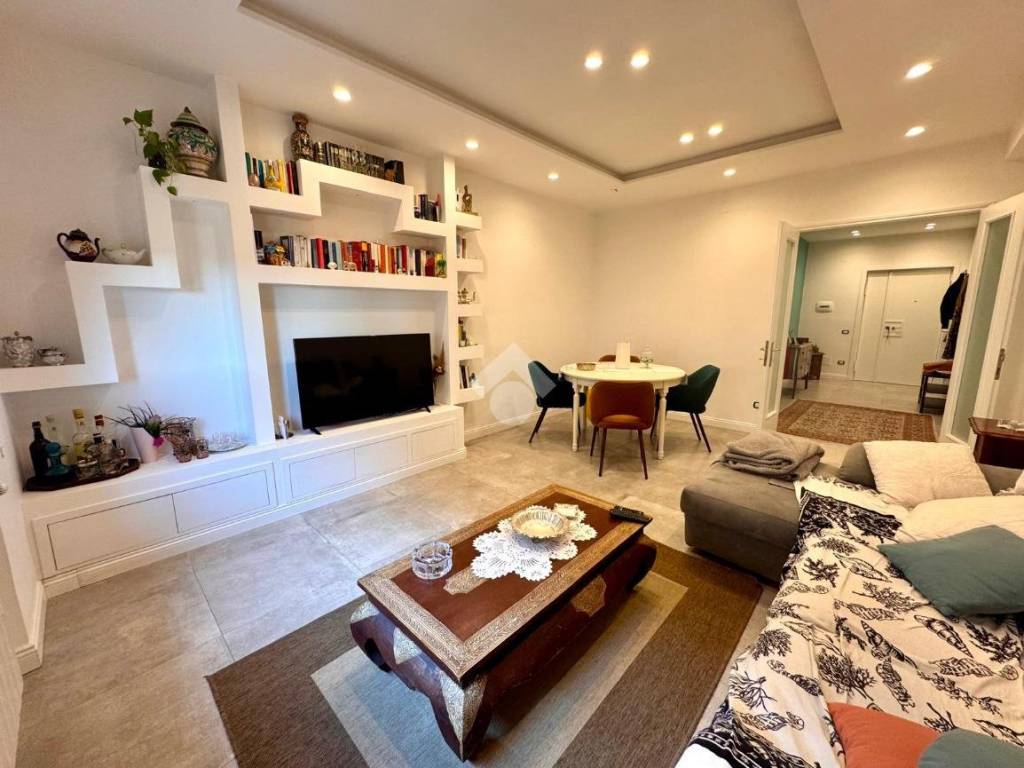 appartamento in vendita a Mondragone