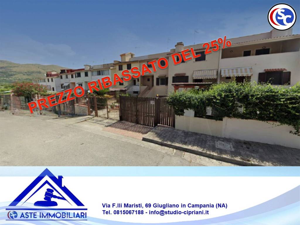 casa indipendente in vendita a Mondragone