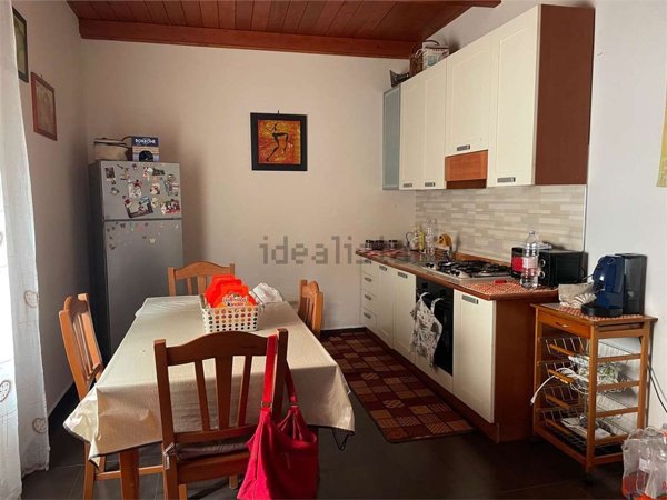 casa indipendente in vendita a Mondragone