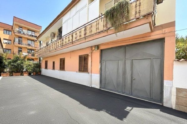 appartamento in vendita a Mondragone