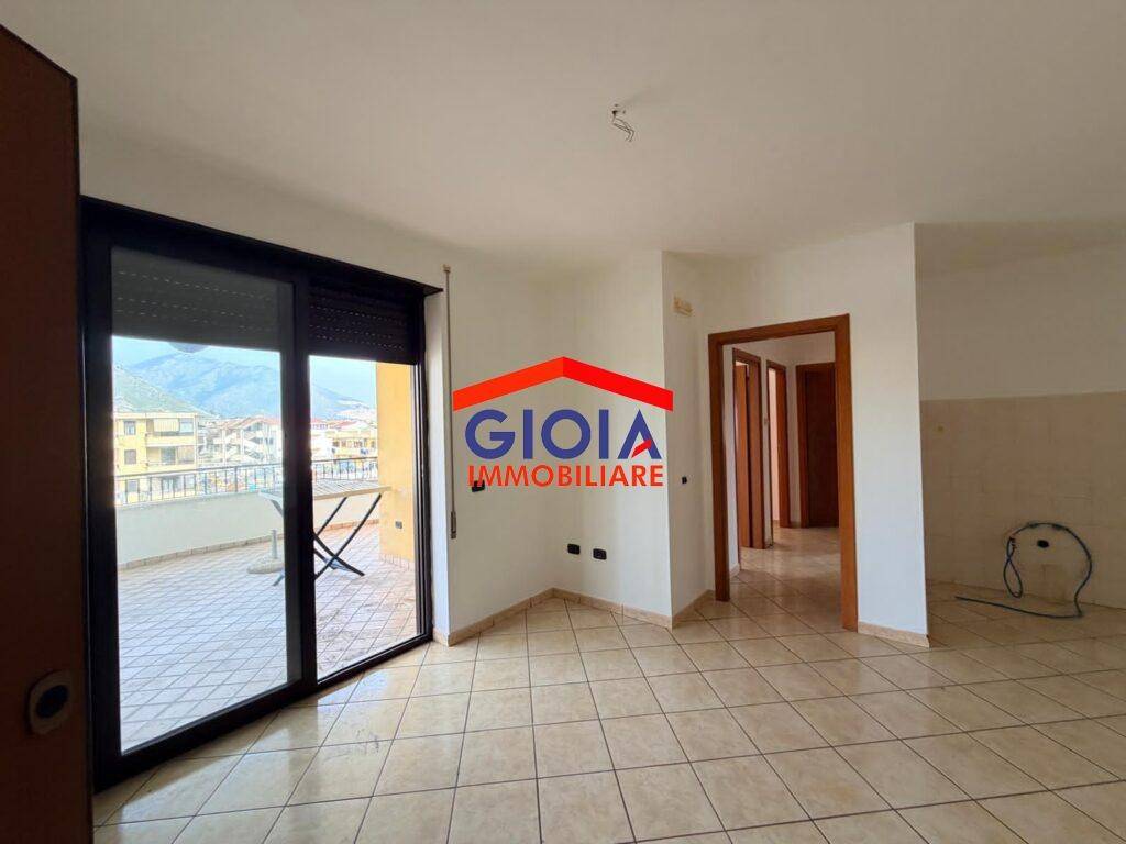 appartamento in vendita a Mondragone