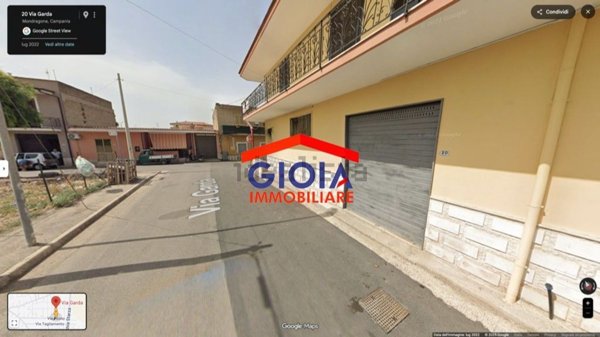 locale commerciale in vendita a Mondragone