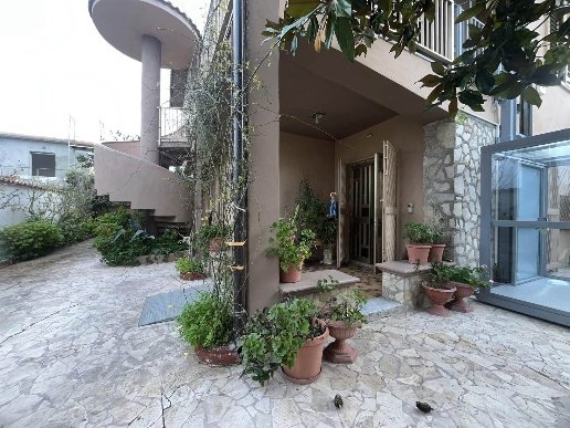 casa indipendente in vendita a Mondragone in zona Pescopagano