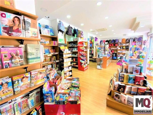 negozio in vendita a Mondragone