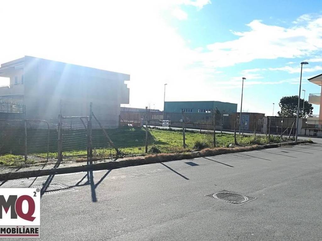 terreno edificabile in vendita a Mondragone