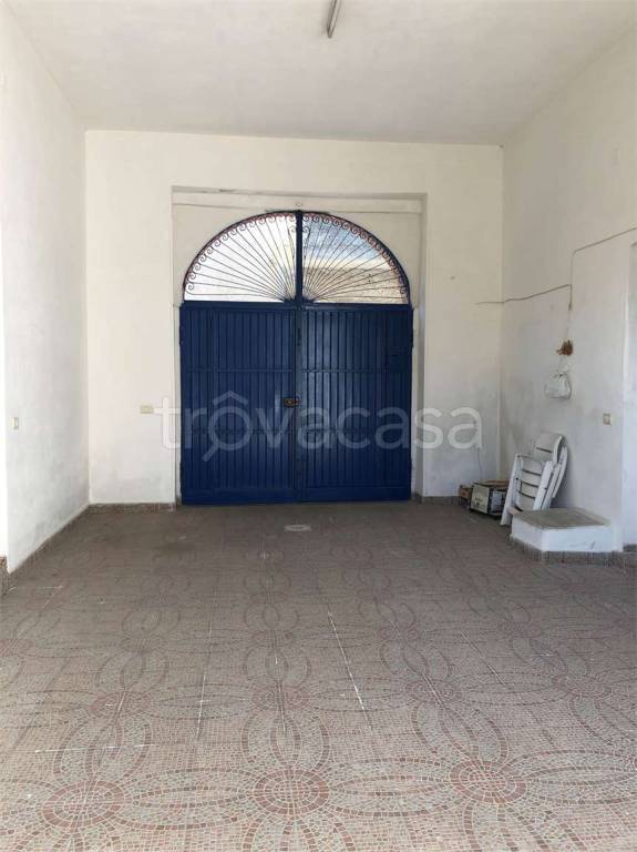 casa indipendente in vendita a Mondragone